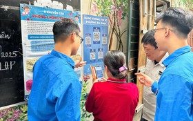 Triển khai 60 “Bảng tin số” tại phường Ba Đình