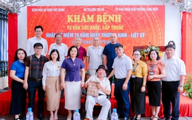 Phường Long Biên tổ chức khám bệnh, chăm sóc sức khỏe cho người có công