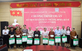 Chi nhánh Ngân hàng chính sách xã hội Thành phố tổ chức nhiều hoạt động ý nghĩa tri ân người có công nhân dịp 27/7