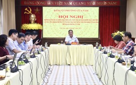 Phó Chủ tịch Thường trực UBND Thành phố Lê Hồng Sơn làm việc với phường Cửa Nam về triển khai vùng phát thải thấp