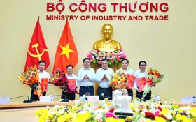 Hà Nội chuyển giao 4 tổ chức Đảng về trực thuộc Đảng bộ Bộ Công Thương