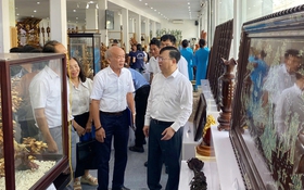 Hơn 350 mẫu sản phẩm sơn mài, khảm trai, đồ gỗ điêu khắc giới thiệu với người dân Thủ đô