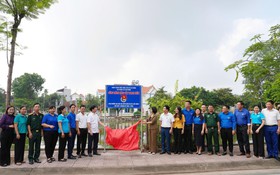 Xã Liên Minh gắn biển nhiều công trình chào mừng Đại hội Đảng
