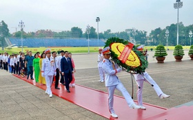 Đảng bộ, chính quyền và nhân dân phường Xuân Đỉnh báo công dâng Bác