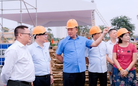 Phó Chủ tịch UBND Thành phố Nguyễn Mạnh Quyền kiểm tra công tác trưng bày Triển lãm Không gian truyền thống và sáng tạo Hà Nội 2025