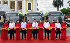 Hà Nội khai trương tuyến buýt điện miễn phí E11, lộ trình Bờ Hồ - Yên Phụ