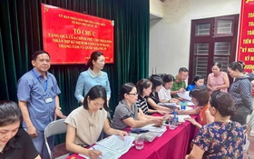 Phường Long Biên triển khai tặng quà nhân dịp Quốc khánh 2/9
