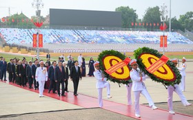 Lãnh đạo Đảng, Nhà nước và thành phố Hà Nội viếng Chủ tịch Hồ Chí Minh, các Anh hùng liệt sĩ