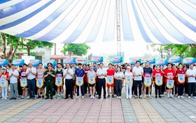 Gần 500 vận động viên phường Vĩnh Hưng tham gia Giải chạy Báo Hànộimới - Vì hòa bình