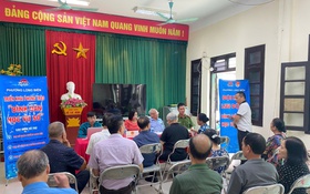 Phường Long Biên hoàn thành Chiến dịch 45 ngày đêm ra quân hỗ trợ hoạt động chuyển đổi số
