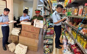 Lực lượng quản lý thị trường xử lý nhiều trường hợp vi phạm dịp Tết Trung thu 2025