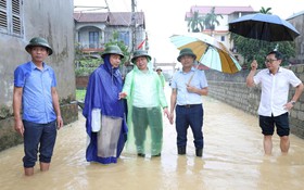 Hà Nội mưa lớn, ngập lụt toàn Thành phố