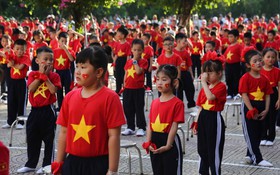 Niềm vui ngày hội khai trường của học sinh phường Dương Nội