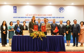 Hà Nội và UNDP ký kết hợp tác về chuyển đổi xanh, phát triển kinh tế hiện đại