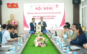 Bệnh viện Đa khoa Đức Giang làm việc hỗ trợ chuyên môn và chuyển đổi số cho Trạm y tế xã Phù Đổng