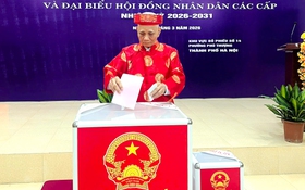 Cử tri phường Phú Thượng nô nức tham gia Ngày hội toàn dân