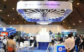 Khen thưởng thành tích trong thực hiện chuyên đề thi đua “Ý tưởng của bạn, sức mạnh của EVN năm 2025”