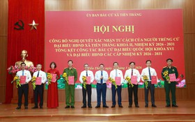 Tiến Thắng công bố nghị quyết xác nhận tư cách 27 đại biểu trúng cử HĐND xã