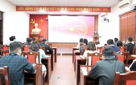 Đảng ủy UBND thành phố Hà Nội khai giảng lớp bồi dưỡng đảng viên mới