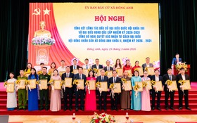 Xã Đông Anh khen thưởng nhiều tập thể, cá nhân trong triển khai công tác bầu cử