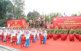 Tặng Bằng khen cho các cá nhân có thành tích đóng góp cho sự nghiệp xây dựng và phát triển thể dục, thể thao Thủ đô