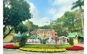 Tặng danh hiệu Cờ thi đua của UBND Thành phố cho các tập thể thuộc Công ty TNHH Một thành viên Vườn thú