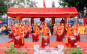 Phường Phúc Lợi khai mạc hai lễ hội truyền thống, đồng loạt ra mắt mô hình “Lễ hội văn minh”