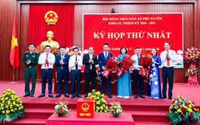 Kỳ họp thứ nhất HĐND xã Phú Xuyên khóa II thành công tốt đẹp