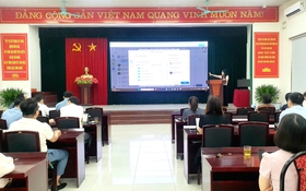 Phường Phú Lương tập huấn triển khai hệ thống làm việc số HanoiWork cho gần 100 cán bộ