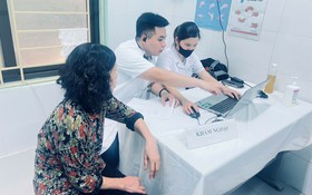 Gần 600 người cao tuổi phường Yên Hòa được khám sức khỏe miễn phí