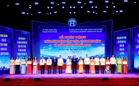 Xây dựng đội ngũ công nhân Thủ đô hiện đại, lành nghề, kỷ luật, sáng tạo, làm chủ công nghệ