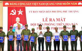 Phường Phú Thượng công bố quyết định thành lập các đội dân phòng trên địa bàn
