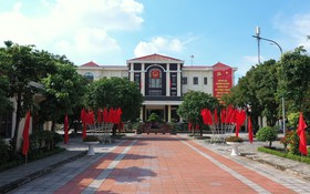 Tặng Bằng khen của Chủ tịch UBND Thành phố cho 06 cá nhân thuộc xã Phúc Thịnh