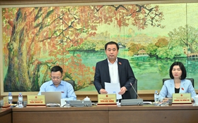 Đoàn đại biểu Quốc hội thành phố Hà Nội đóng góp ý kiến vào dự án Luật Hộ tịch (sửa đổi)