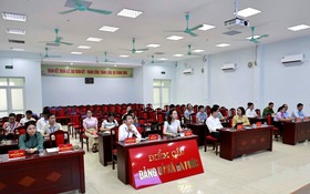 Đảng ủy xã Đa Phúc tiếp sóng Hội nghị trực tuyến của Thành phố Hà Nội