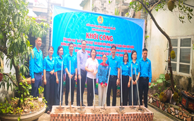 Công đoàn Hà Nội trao mái ấm cho công nhân khó khăn