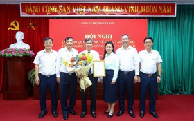 Trao quyết định chuẩn y Bí thư Đảng ủy Tổng công ty Vận tải Hà Nội nhiệm kỳ 2025 - 2030