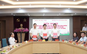 Xã Gia Lâm: Bàn giao trụ sở số 6 Ngô Xuân Quảng cho Bệnh viện Ung bướu Hà Nội