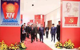 Khen thưởng thành tích xuất sắc trong quá trình triển khai, tổ chức, phục vụ Đại hội khóa XIV của Đảng