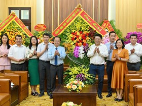 Phó Chủ tịch Thường trực HĐND Thành phố thăm, chúc mừng Báo Nhân Dân Ngày Báo chí Cách mạng Việt Nam