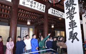 Calligraphic artworks display honors Thang Long-Hanoi cultural quintessence