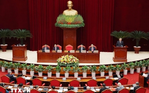 Guidelines for developing personnel plans for provincial and commune-level Party committees after reorganization
