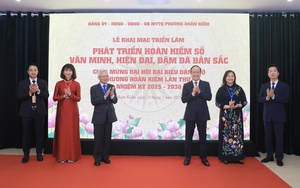 Hoan Kiem Ward holds exhibition to mark 1st Party Congress