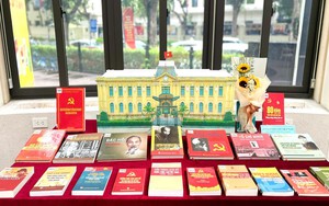 Exhibition of books and newspapers: 