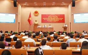 Hanoi officials confront challenges in handling administrative procedures