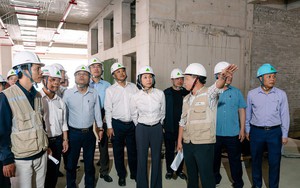 Hanoi Vice Chairwoman Vu Thu Ha inspects progress of key medical projects