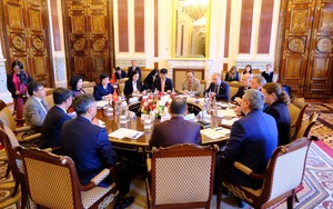 Hanoi strengthens strategic partnership with Saint Petersburg through expanding legislative cooperation initiatives