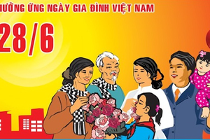 Tặng Bằng khen cho 9 hộ Gia đình văn hóa tiêu biểu