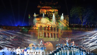 “Hà Nội - Bản hùng ca phố”
