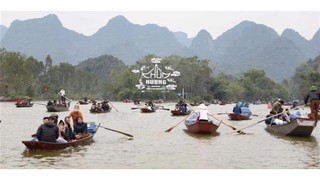 Khen thưởng thành tích xuất sắc trong công tác quản lý, phục vụ Lễ hội Chùa Hương năm 2024